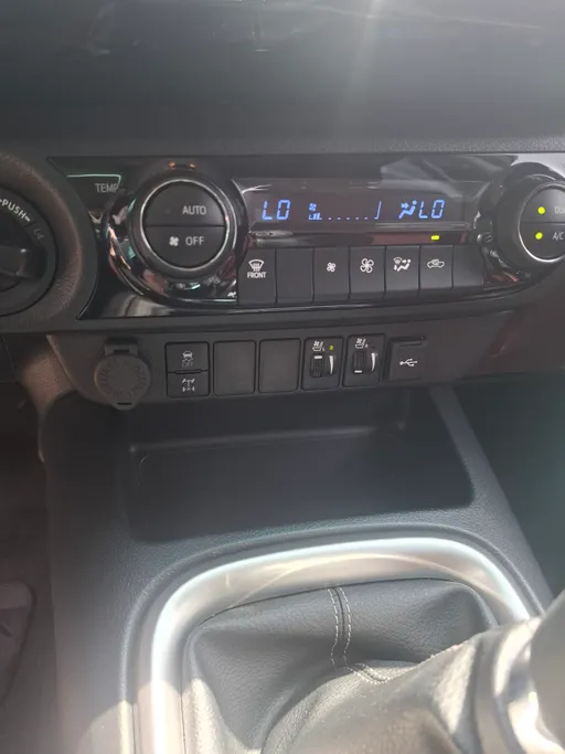 2026 Toyota Hilux SGLX 