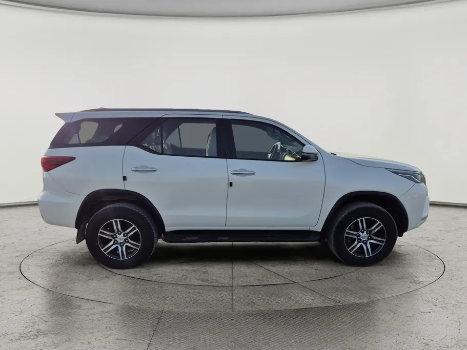 تويوتا فورتشنر GX 2021 