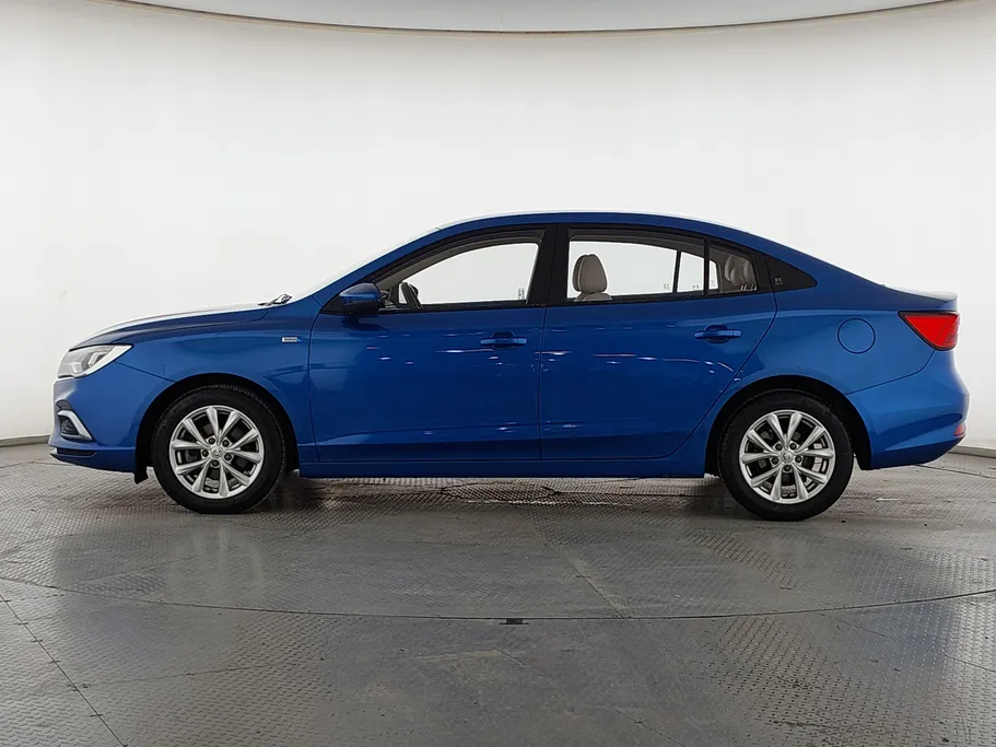 2021 MG 5 STD 