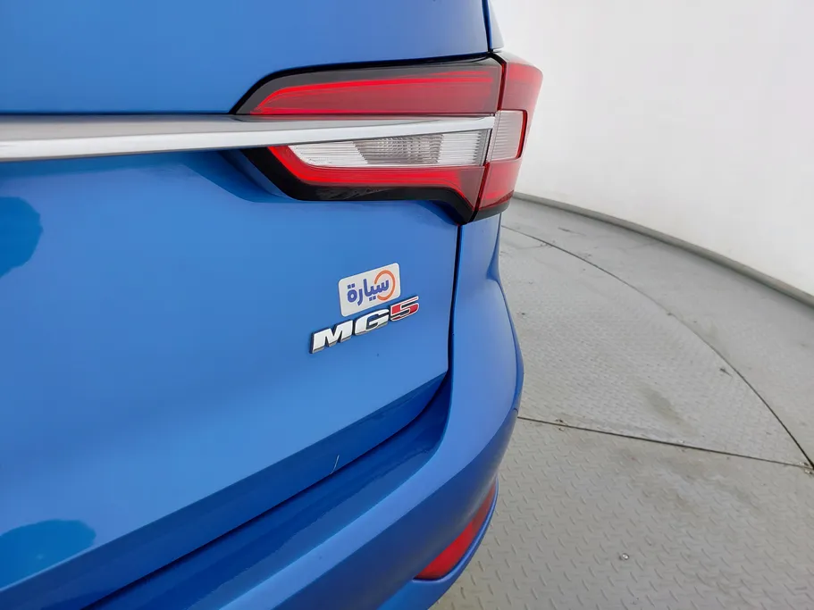 2021 MG 5 STD 