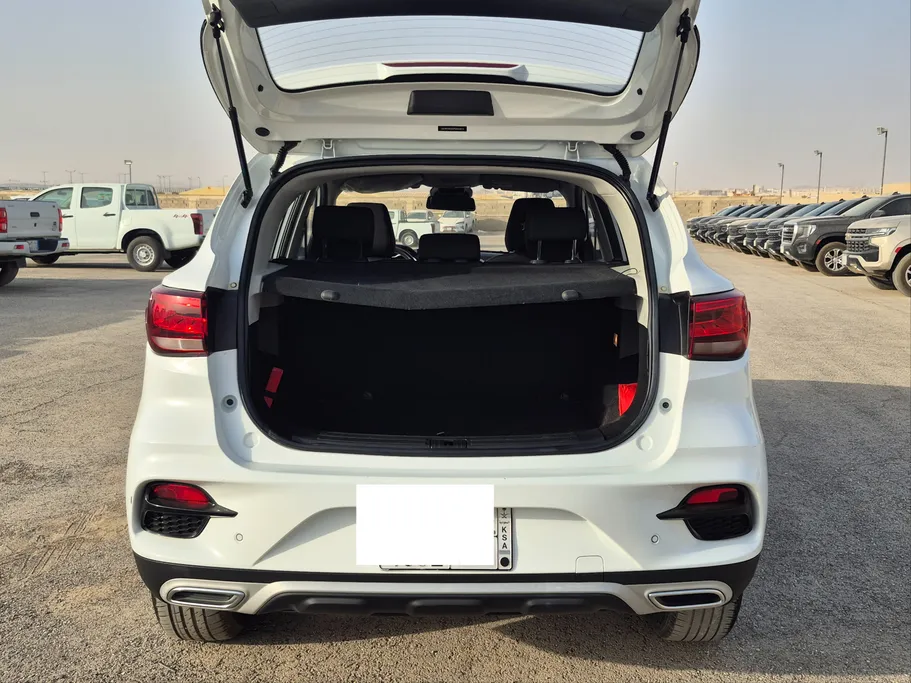 2023 MG ZS STD 