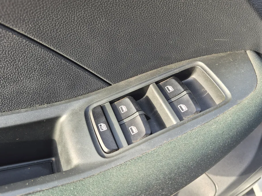 2023 MG ZS STD 