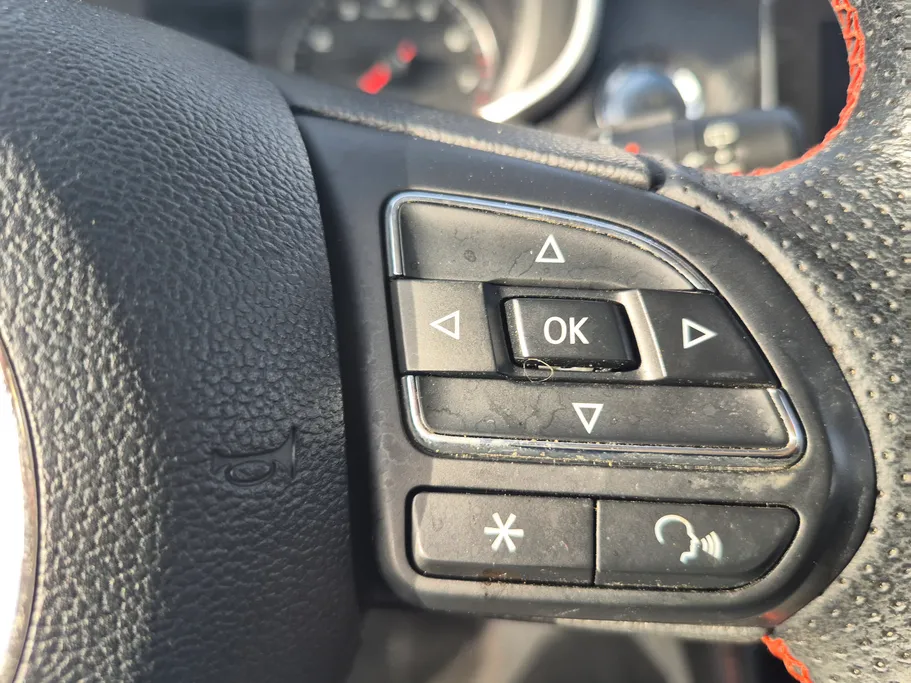 2023 MG ZS STD 