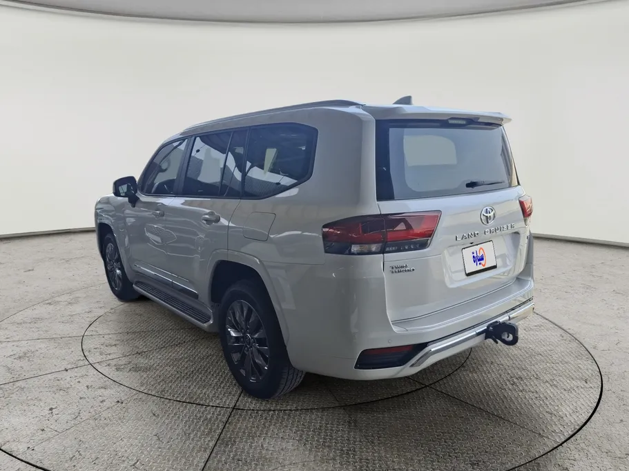 2026 Toyota Land Cruiser GXR 