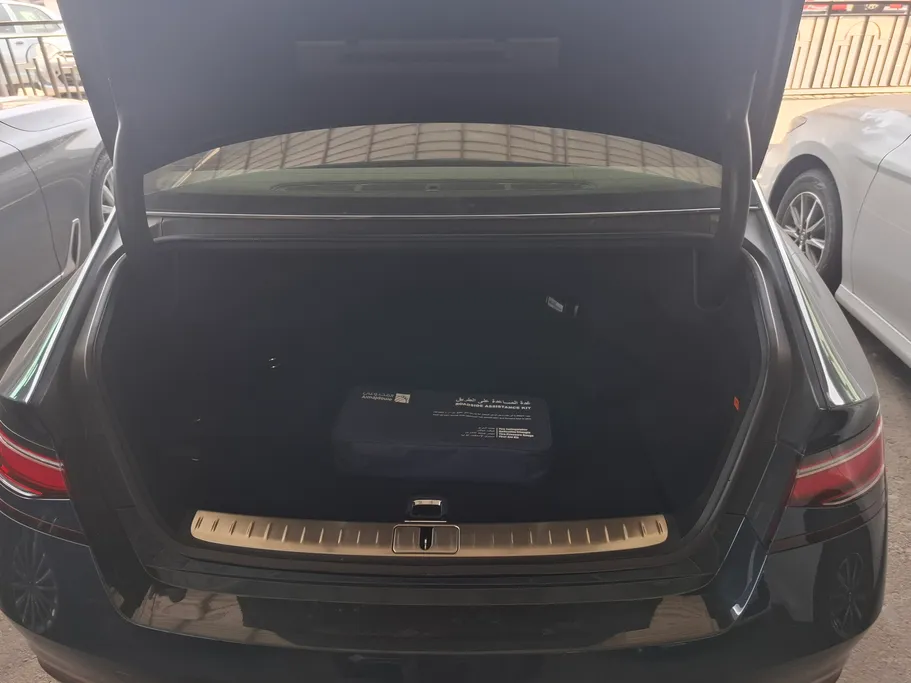 جينيسيس G90 Royal 2023 