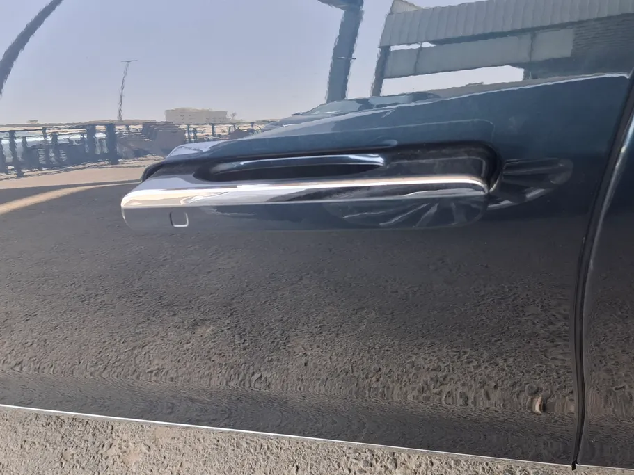 جينيسيس G90 Royal 2023 