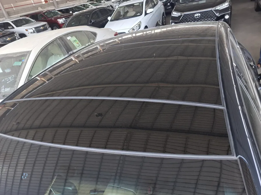 جينيسيس G90 Royal 2023 