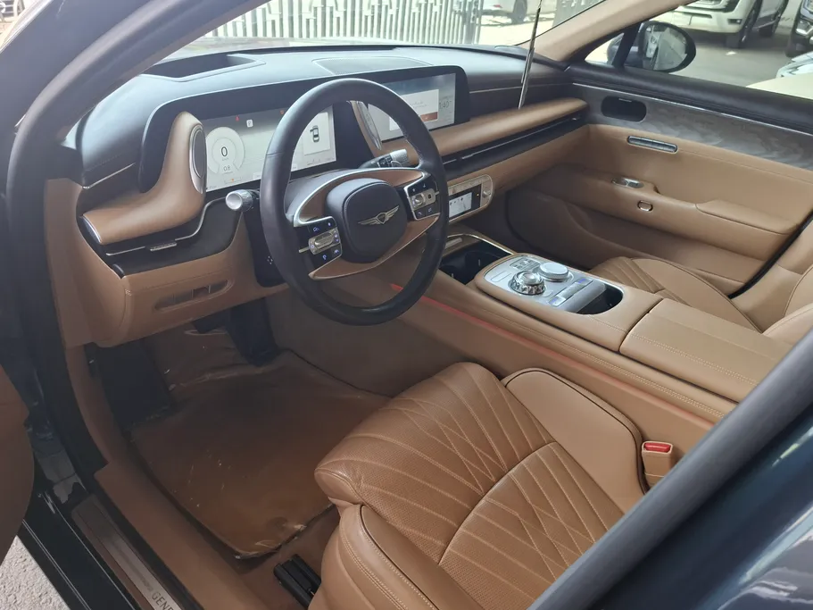 جينيسيس G90 Royal 2023 