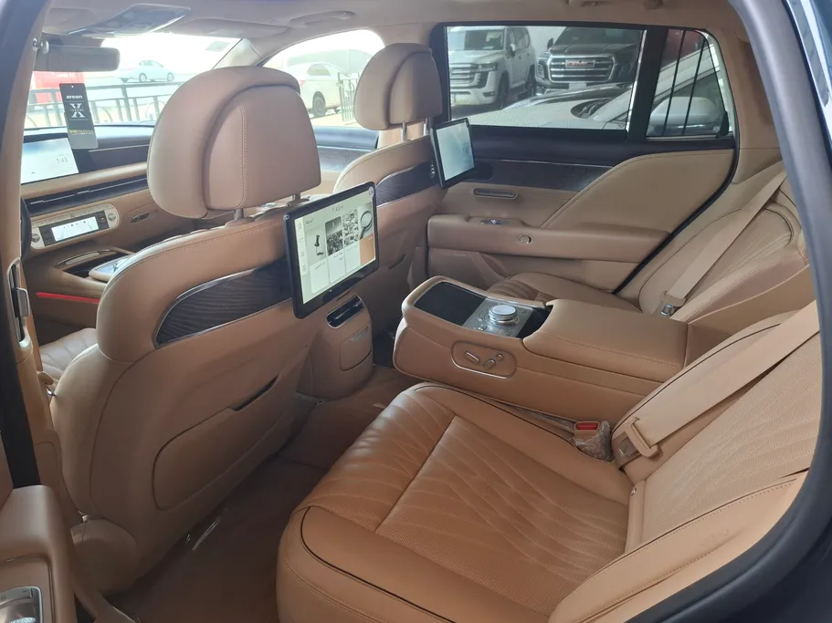 جينيسيس G90 Royal 2023 