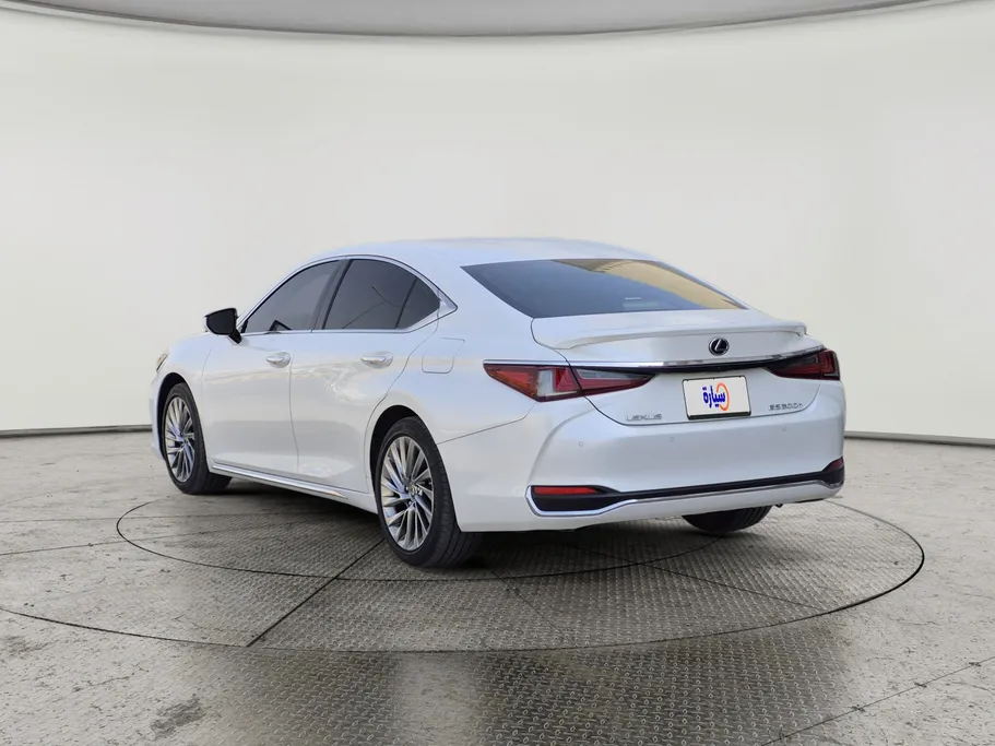 2024 Lexus ES 300 HH Hybrid Executive 