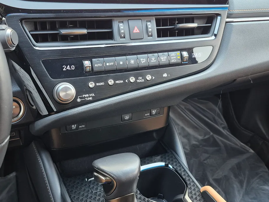 2024 Lexus ES 300 HH Hybrid Executive 