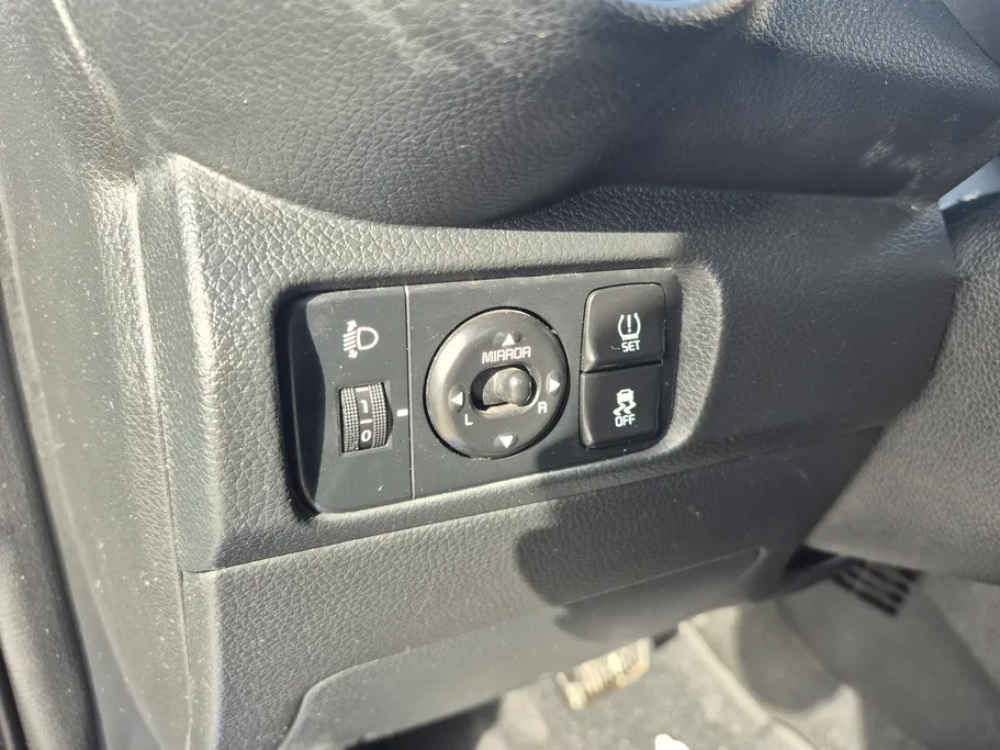 2024 Kia Pegas LX 