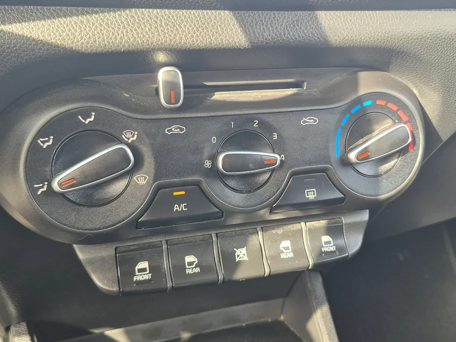 2024 Kia Pegas LX 