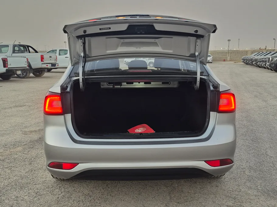 ام جي 5 STD 2025 
