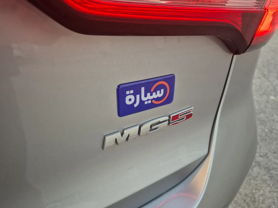 ام جي 5 STD 2025 