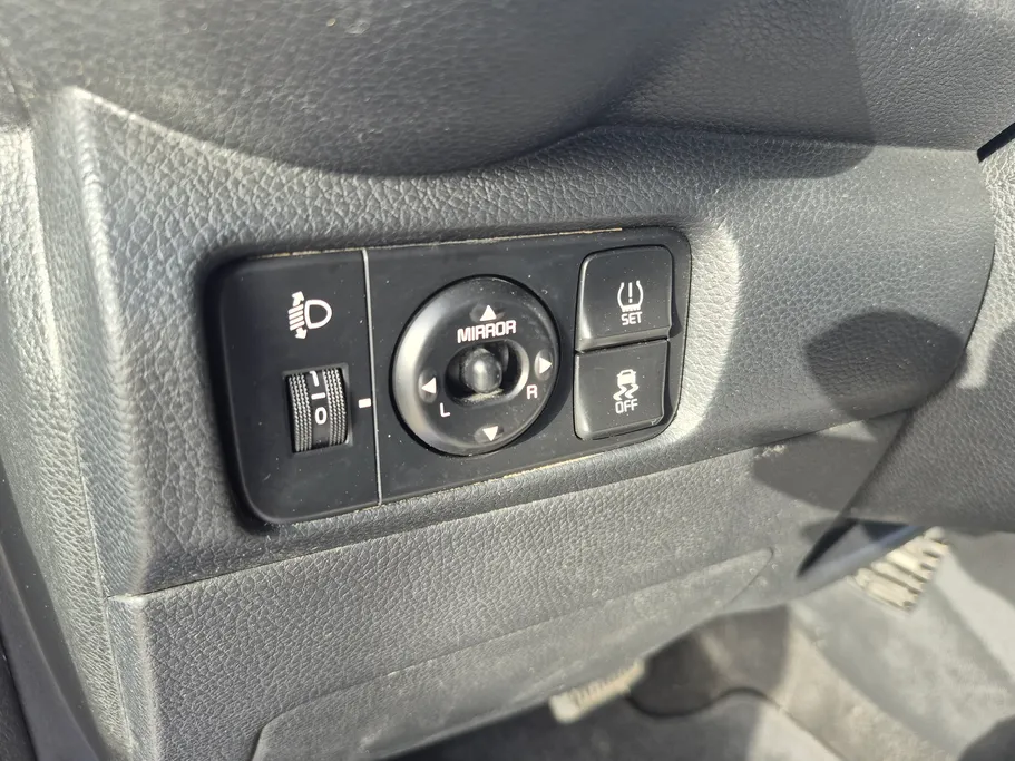 2024 Kia Pegas LX 