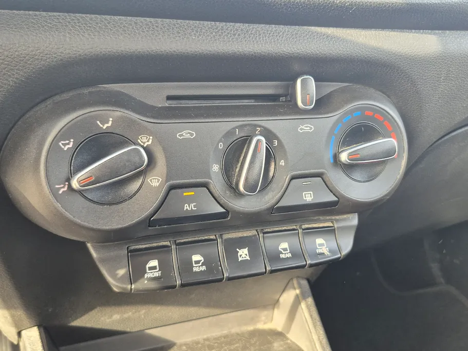2024 Kia Pegas LX 