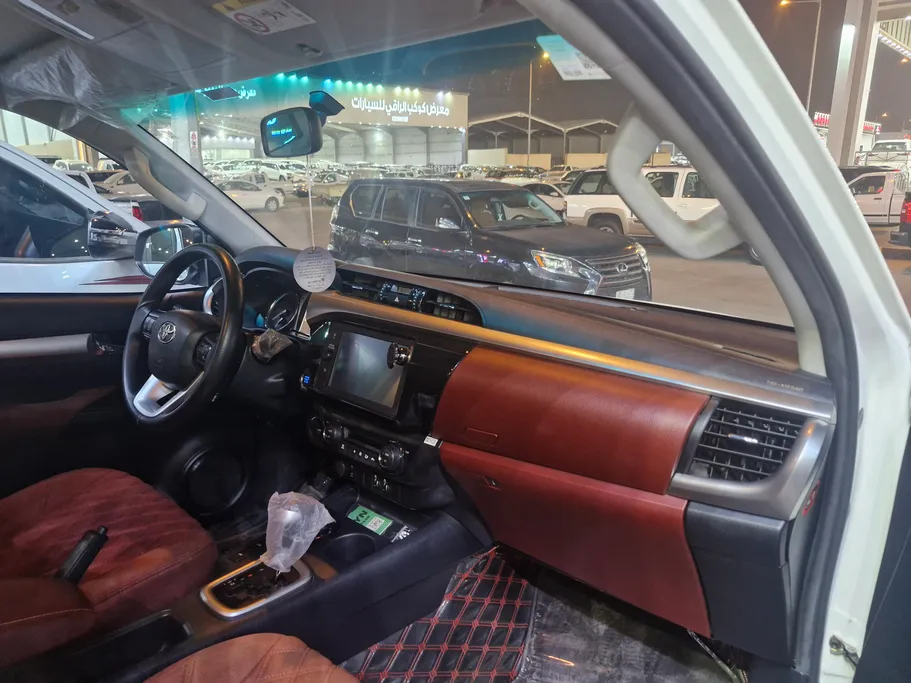 2022 Toyota Hilux SGLX 