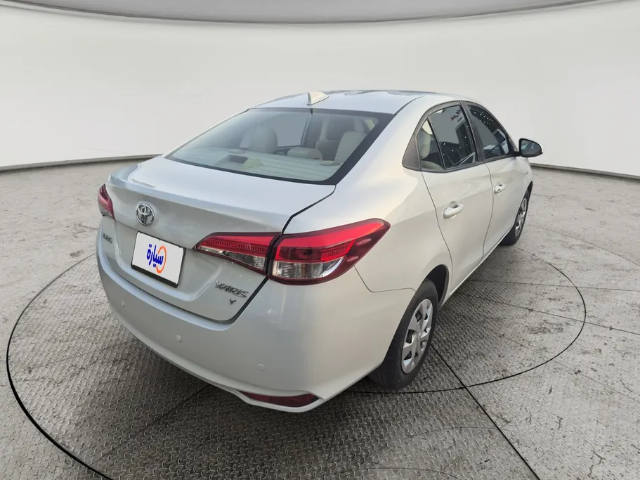 2022 Toyota Yaris  Y 