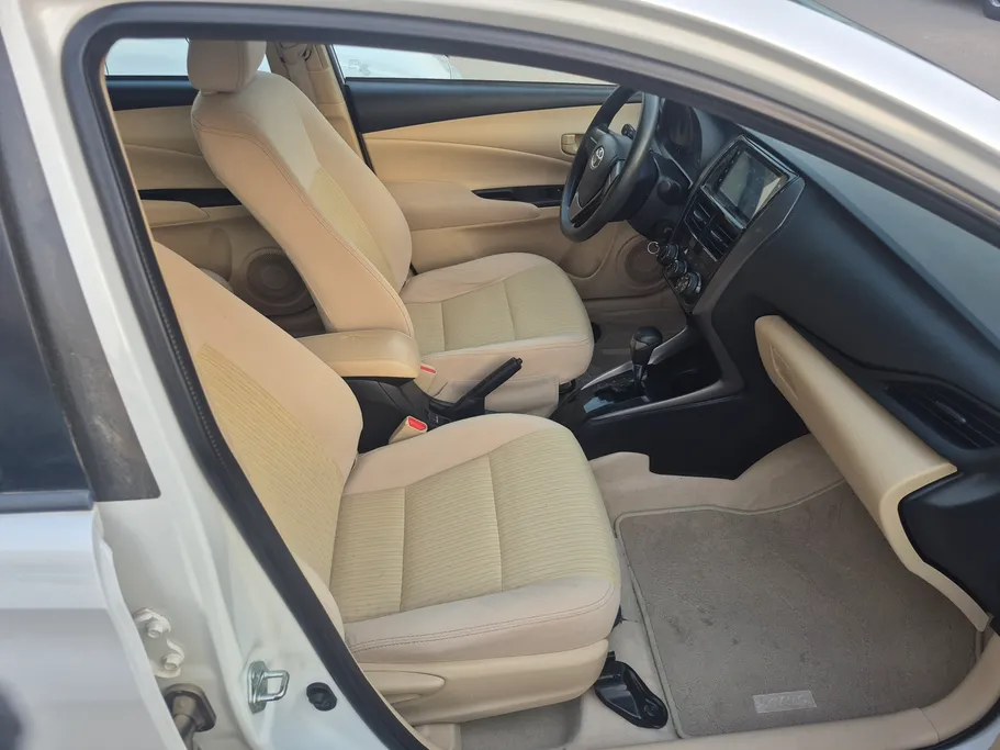 2022 Toyota Yaris  Y 
