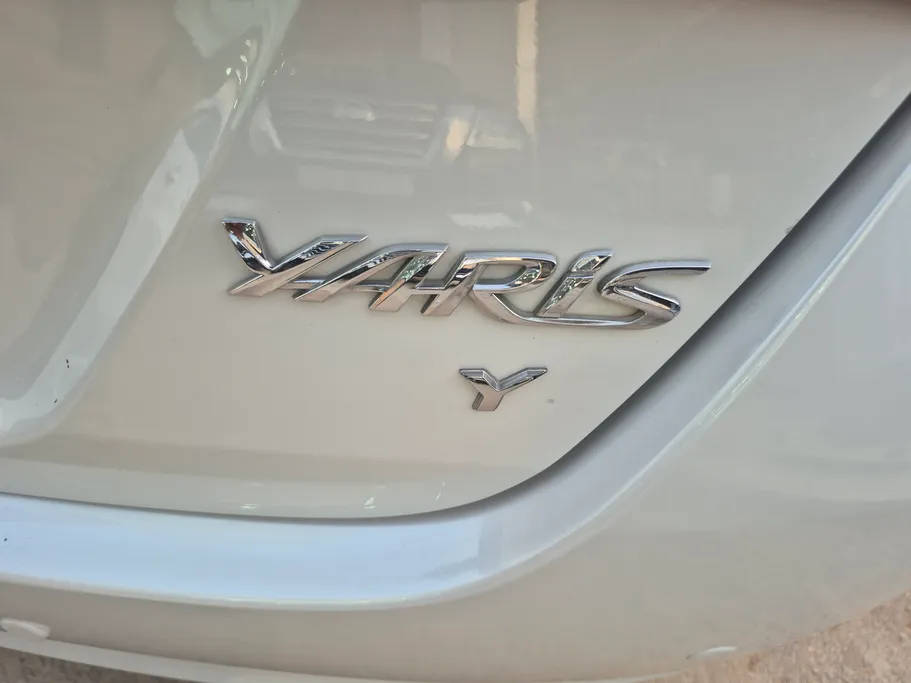 2022 Toyota Yaris  Y 