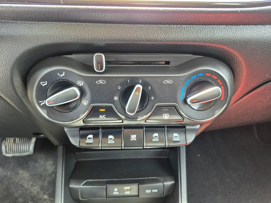 2024 Kia Pegas LX 