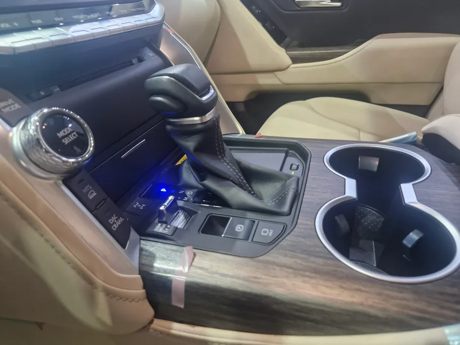 2023 Toyota Land Cruiser VXR 