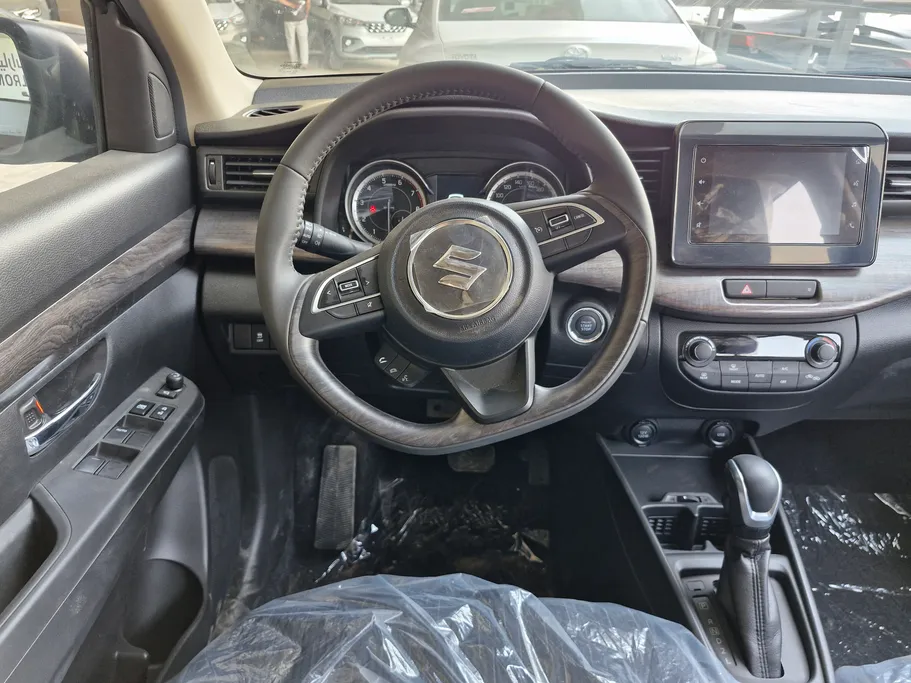 سوزوكي ارتيجا GLX 2025 