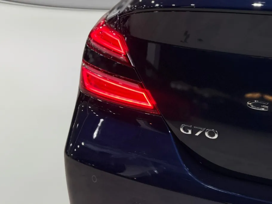 2026 Genesis G70 Prestige 
