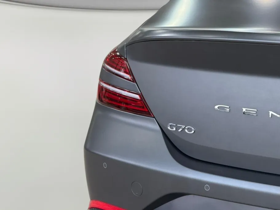 2026 Genesis G70 Prestige 