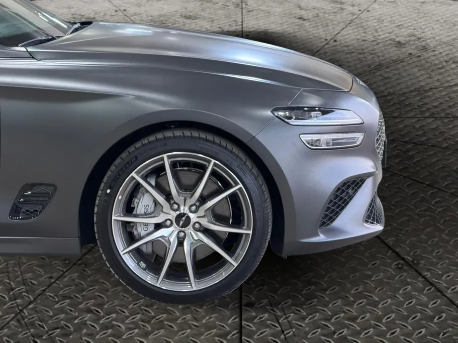2026 Genesis G70 Prestige 