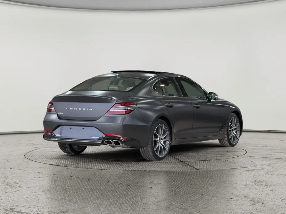 2026 Genesis G70 Prestige 