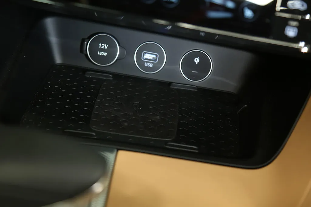 2026 Genesis G70 Prestige 