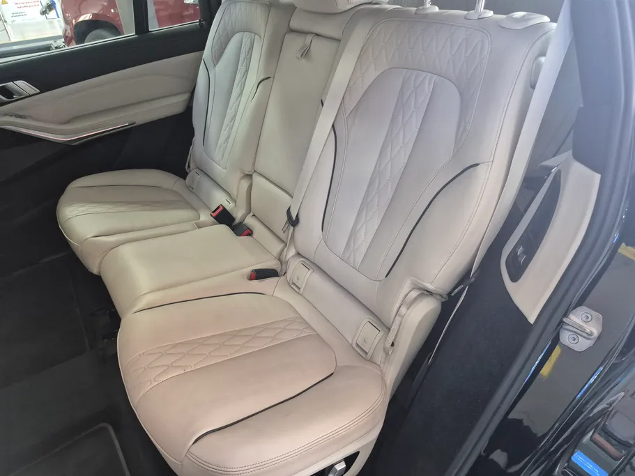 بي ام دبليو الفئة اكس 7 xDrive 40i	 2023 
