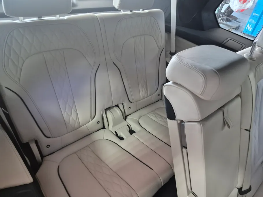 بي ام دبليو الفئة اكس 7 xDrive 40i	 2023 