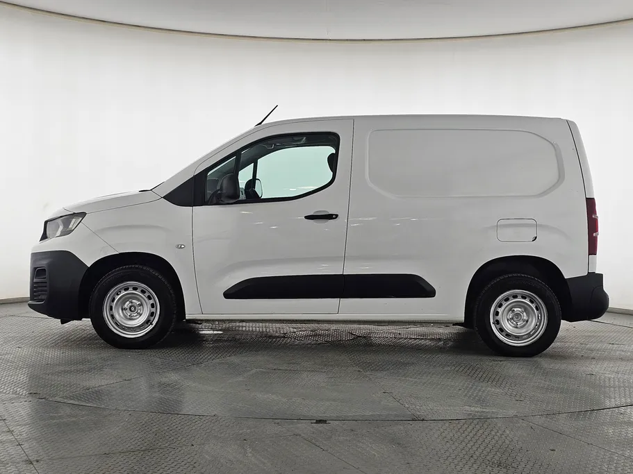 بيجو بارتنر Short van 2021 