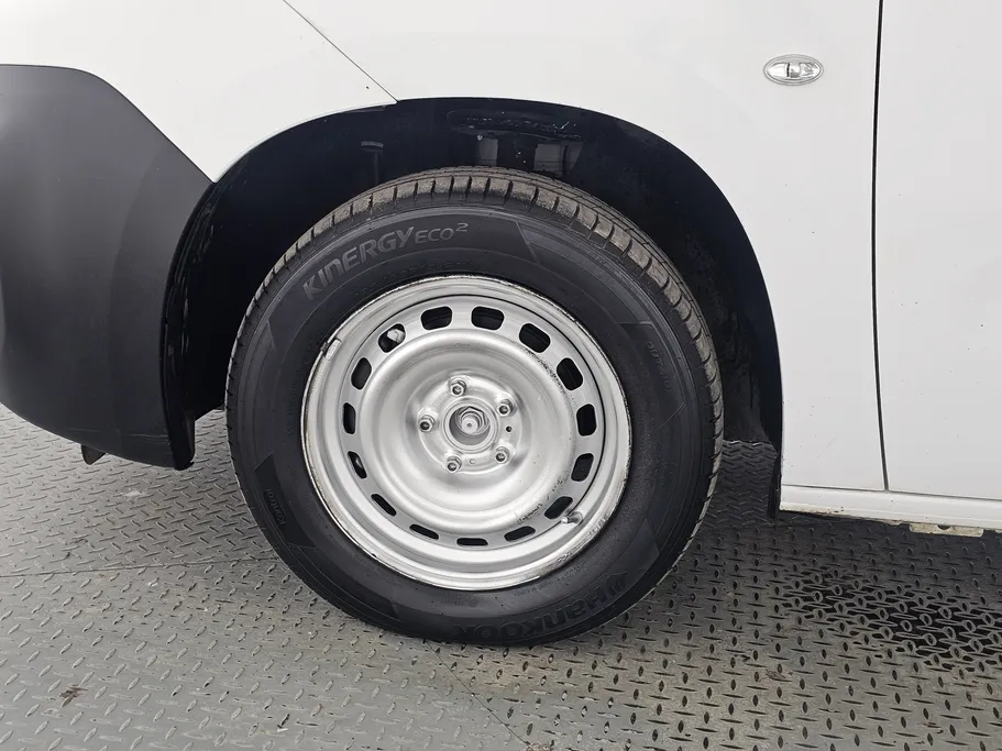 بيجو بارتنر Short van 2021 