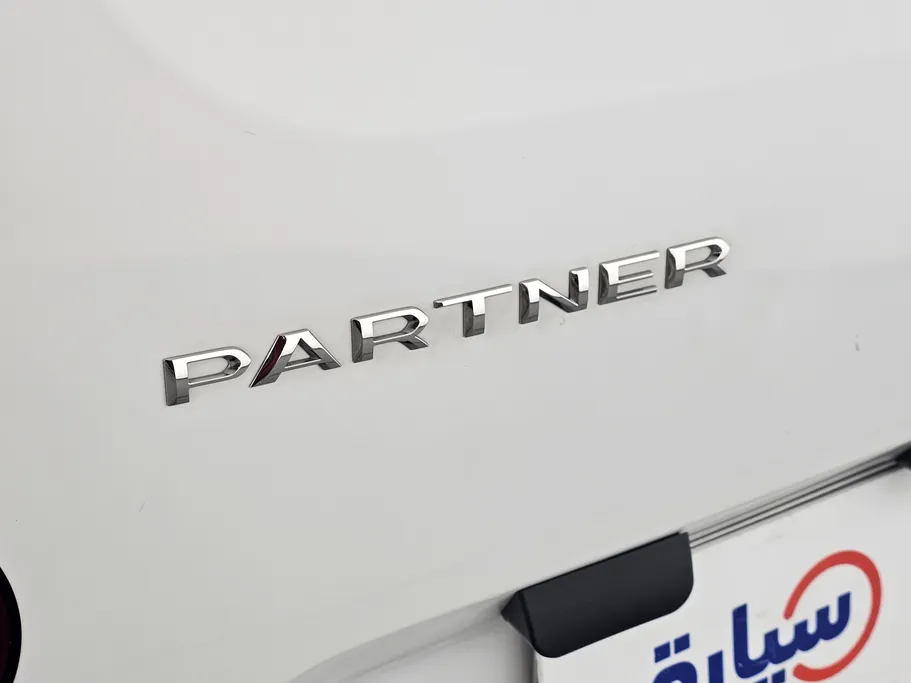 بيجو بارتنر Short van 2021 