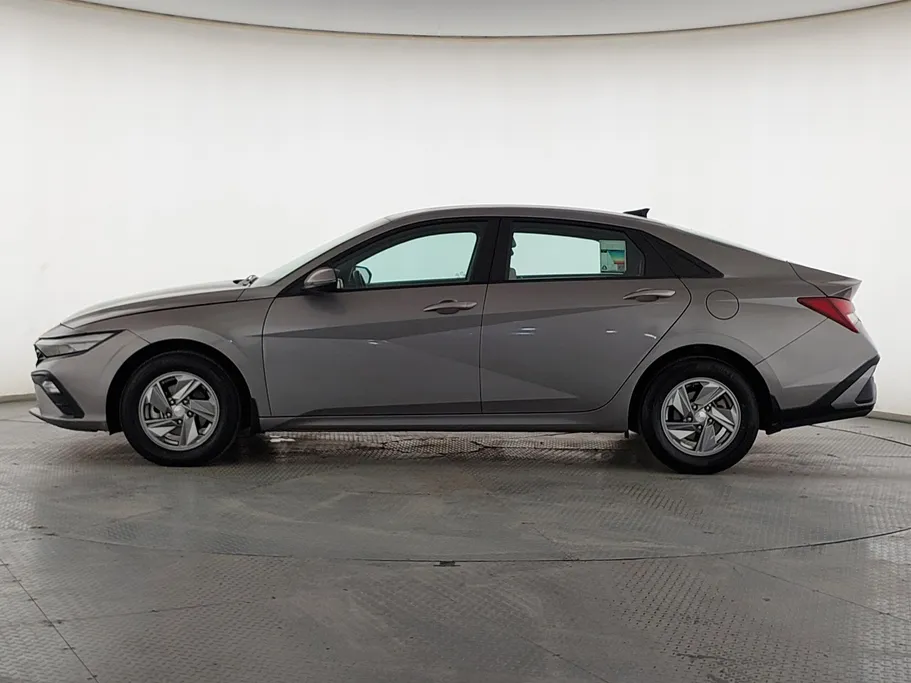 2024 Hyundai Elantra Fleet 