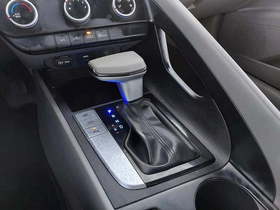 2024 Hyundai Elantra Fleet 