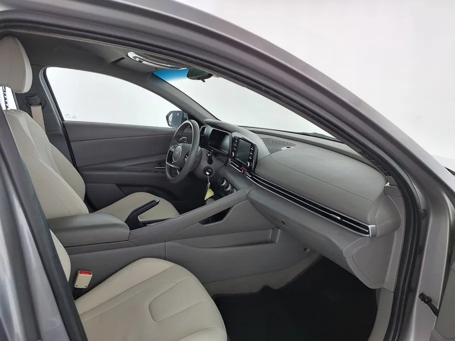 2024 Hyundai Elantra Fleet 