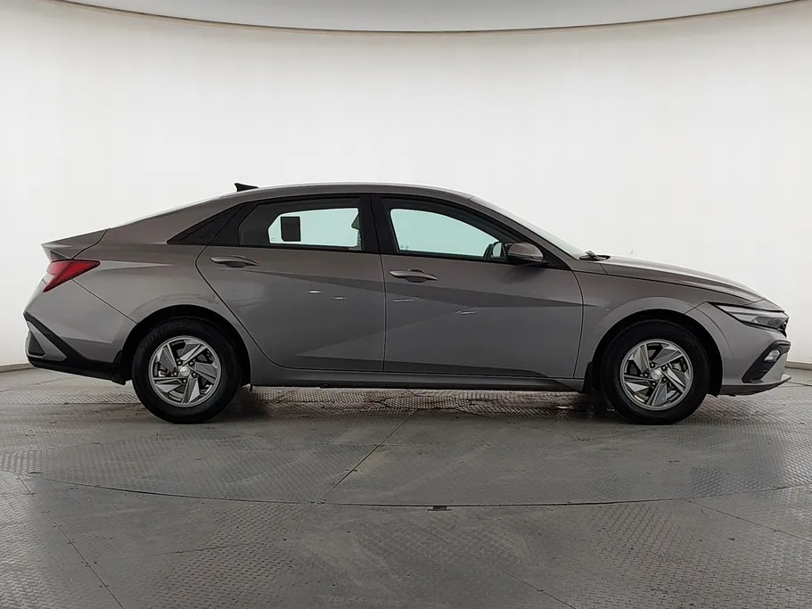 2024 Hyundai Elantra Fleet 