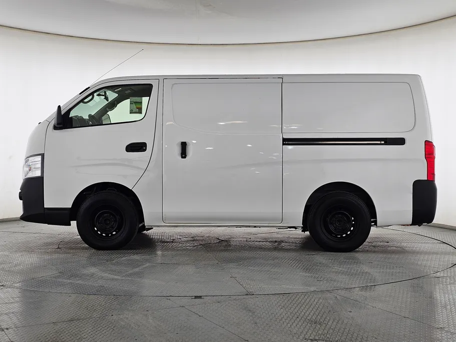 نيسان باص اورفان NV350 2021 
