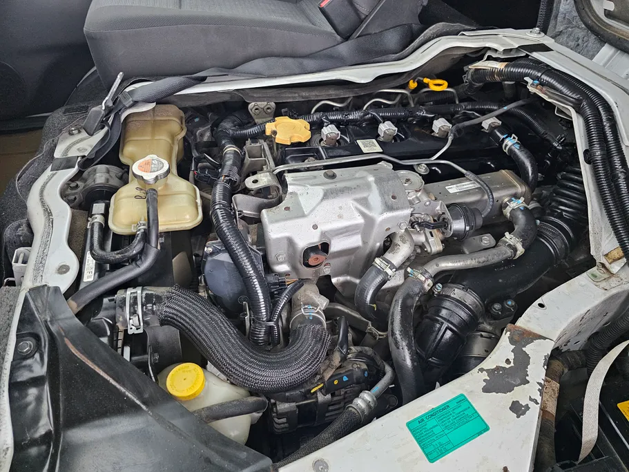 نيسان باص اورفان NV350 2021 