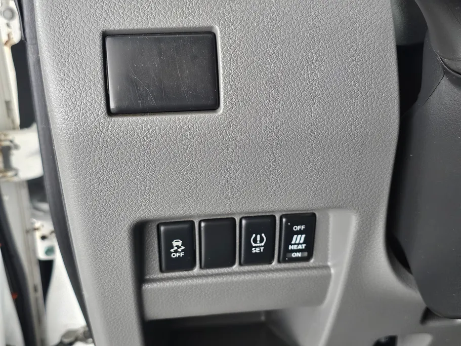نيسان باص اورفان NV350 2021 