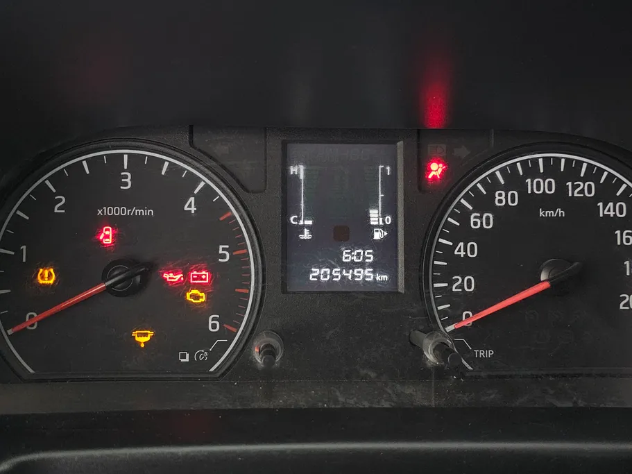 نيسان باص اورفان NV350 2021 