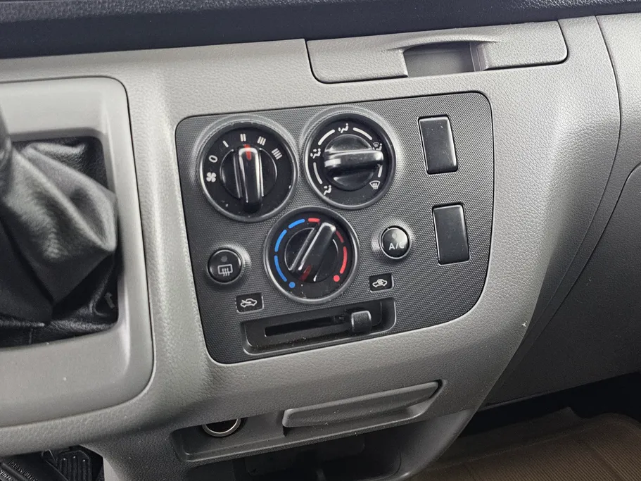 نيسان باص اورفان NV350 2021 