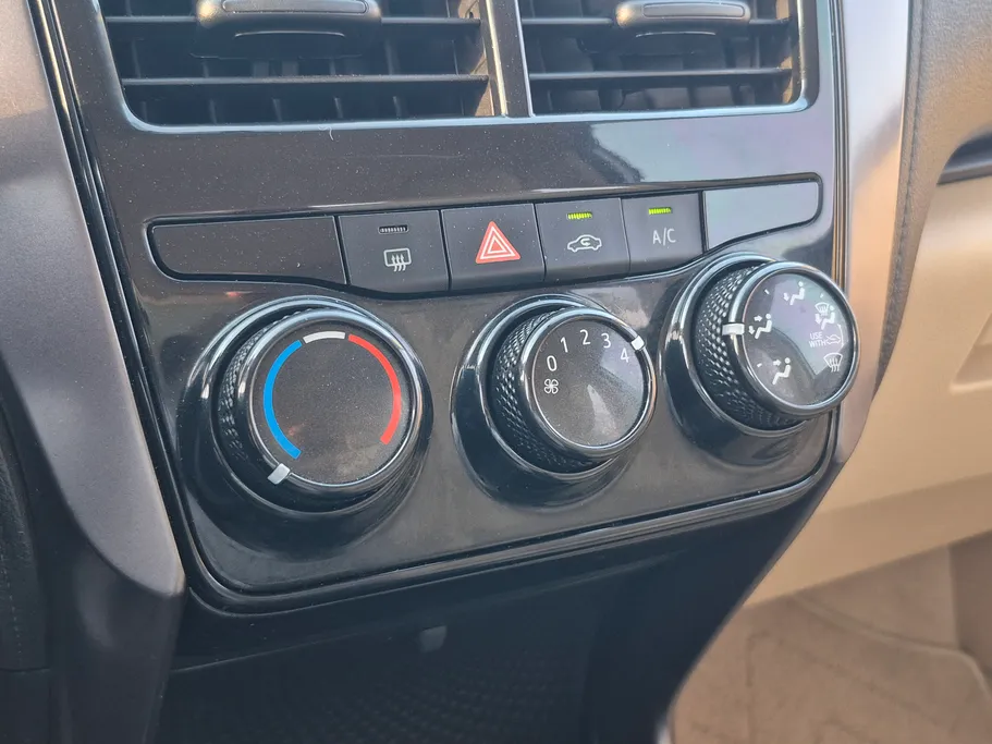 2022 Toyota Yaris  Y 