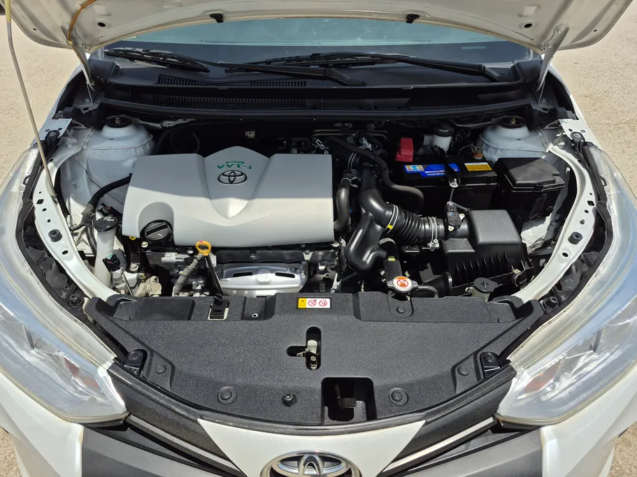 2022 Toyota Yaris  Y 