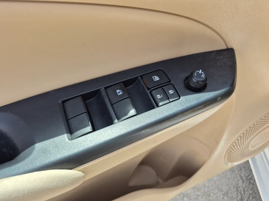 2022 Toyota Yaris  Y 